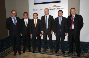 Nissan y Daimler abrirán planta conjunta en Aguascalientes para producir autos compactos de Infiniti y Mercedes-Benz directivos