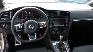 Llega a México el Volkswagen Golf GTI VII Generación 2015 desde $414,900 interior