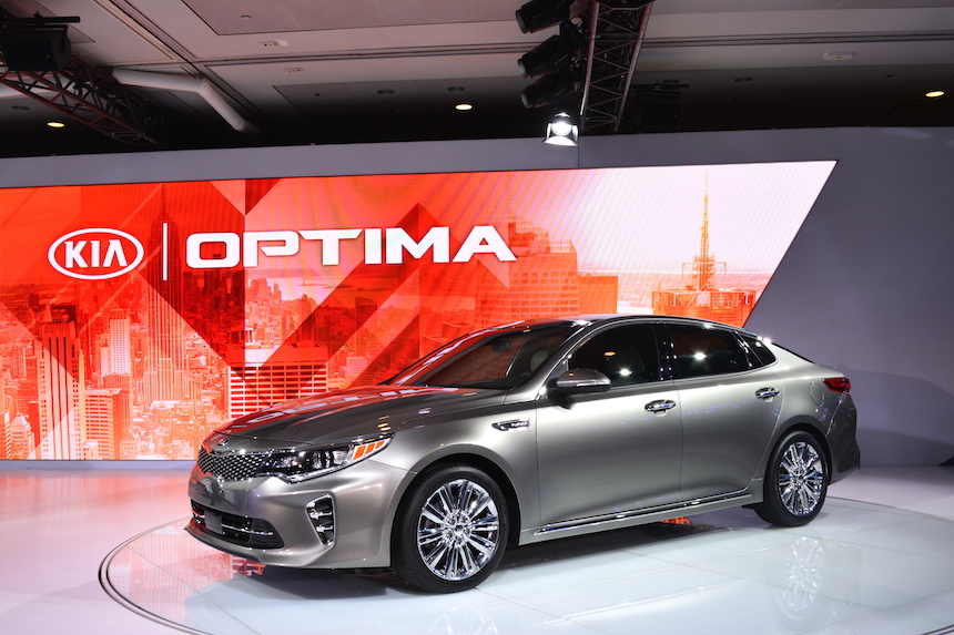 Vision Automotriz » Blog Archive » Los KIA Rio y Optima estarán a la ...