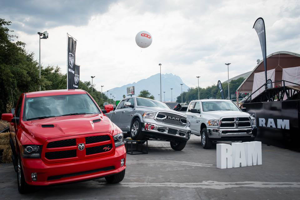 Vision Automotriz » Blog Archive » RAM R/T Crew Cab 2018: deportiva y ...